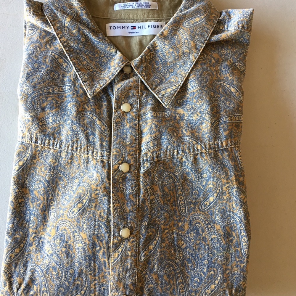 Tommy Hilfiger Women’s pearl snap corduroy shirt